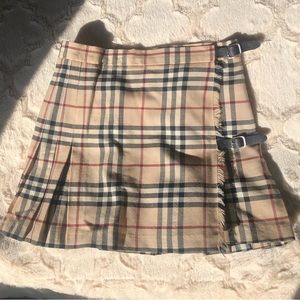 Burberry size 4 plaid mini kilt.